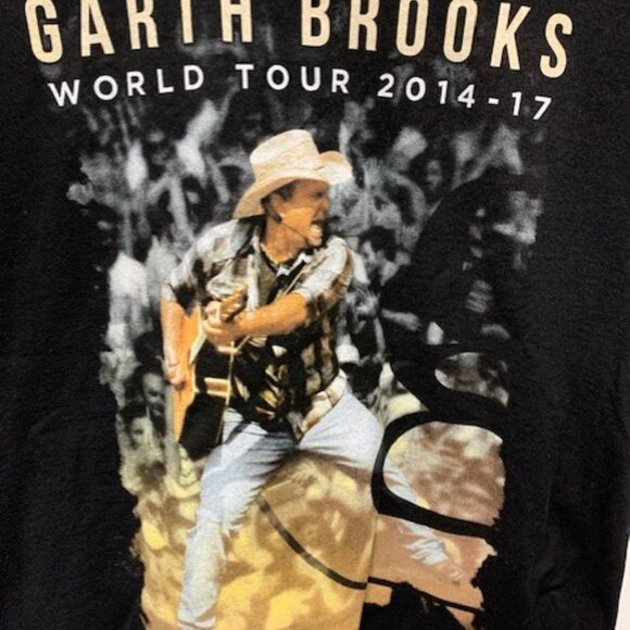 GARTH BROOKS WORLD TOUR BAND  TEE - Picture 3 of 3